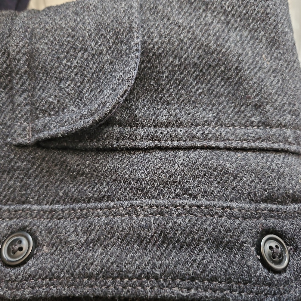 Everlane Charcoal Button-Up Shirt - Picture 4 of 4